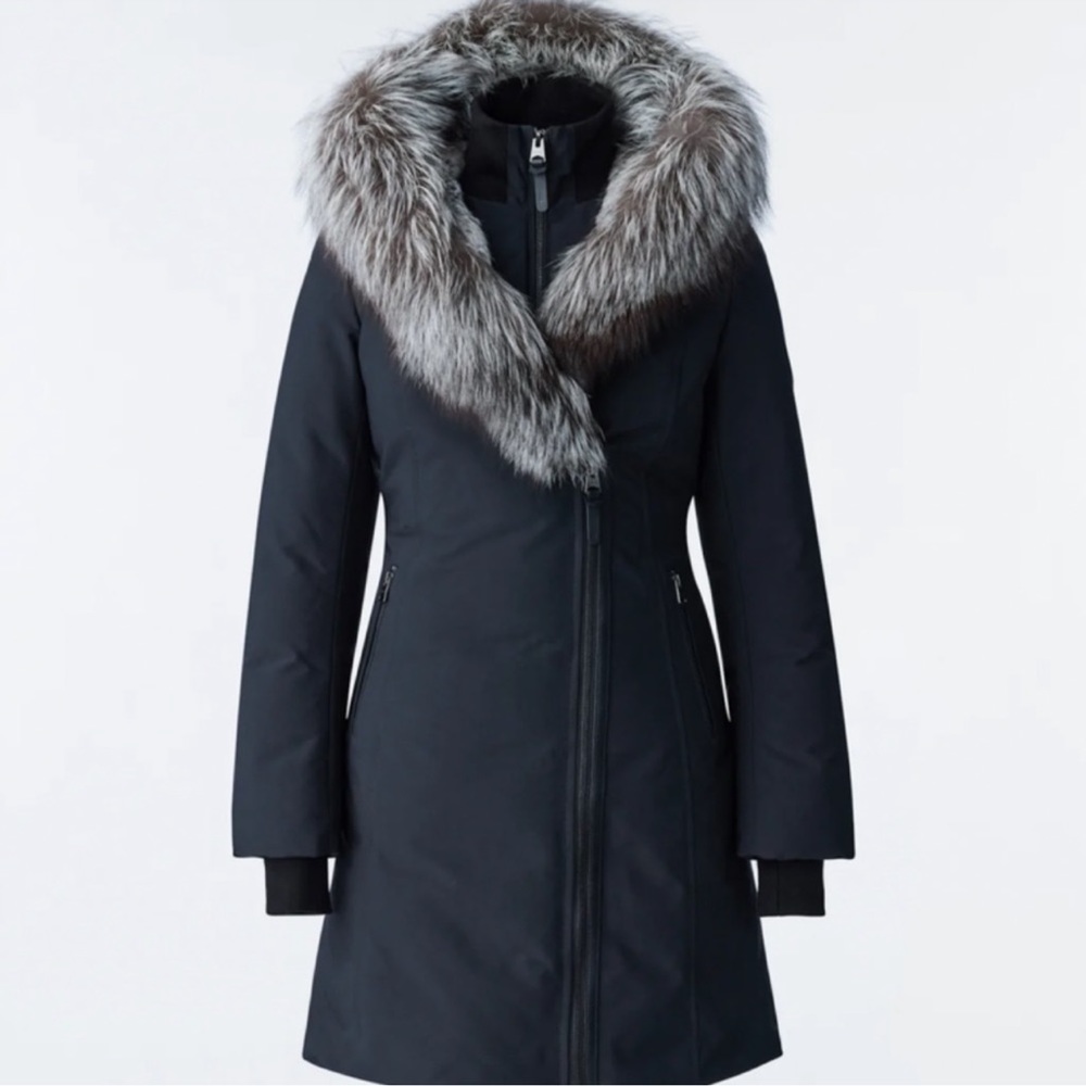 Mackage Trish Powder Touch down coat with blue fox fur collar, size small